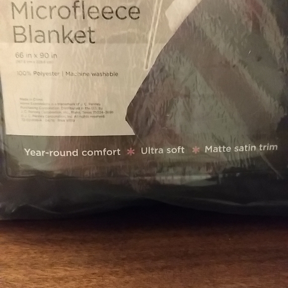 NIP Twin Microfleece Blanket in Navy - Picture 5 of 5